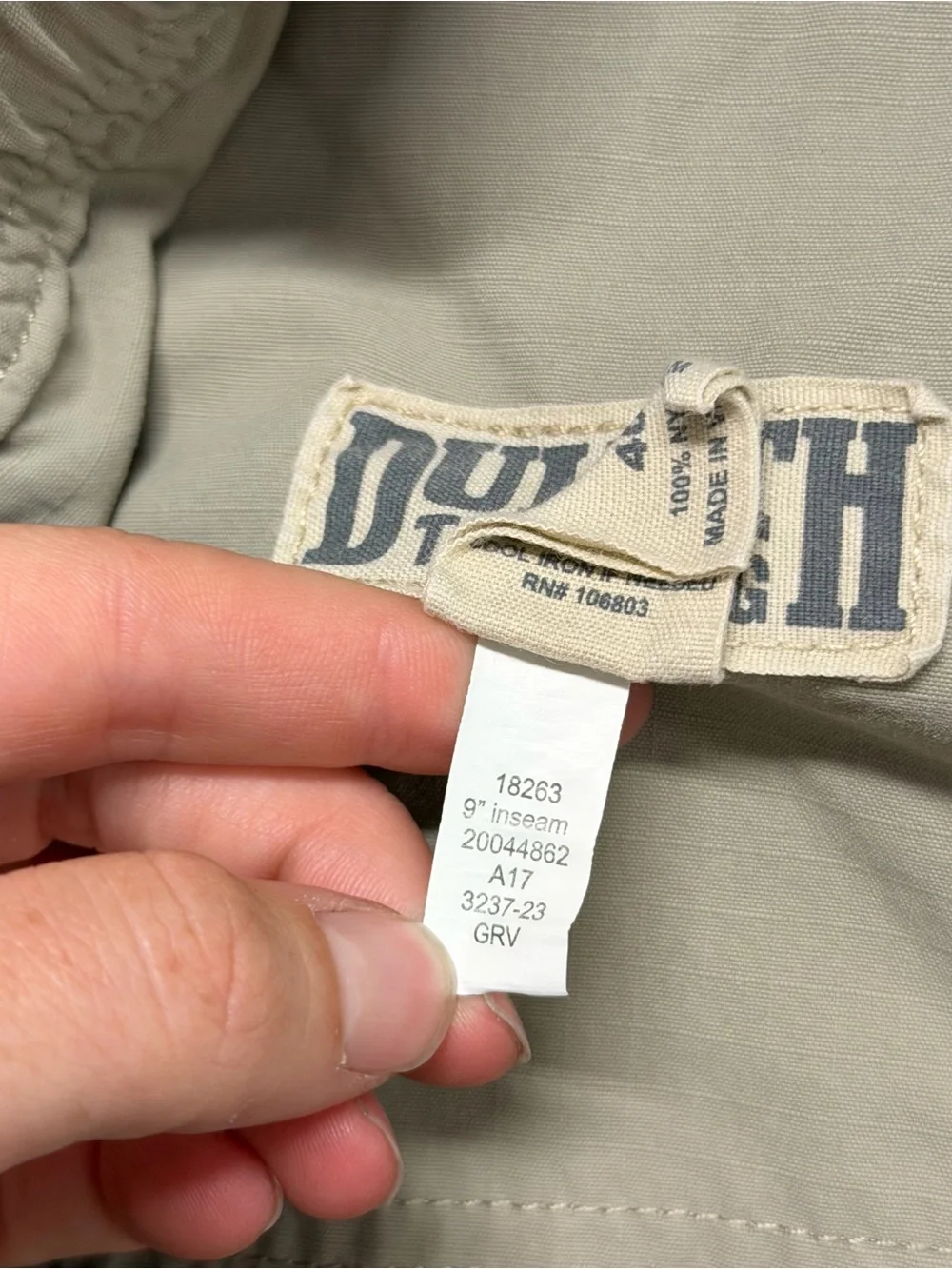 Duluth Trading Shorts Mens 40 Tan Armachillo Cargo Cooling Ripstop Paratrooper